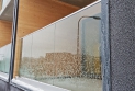 Stikla margas balkoniem
